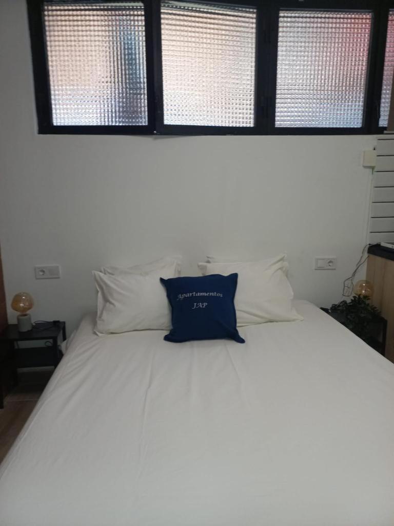Apartamentos Rocablanca Бенидорм Номер фото